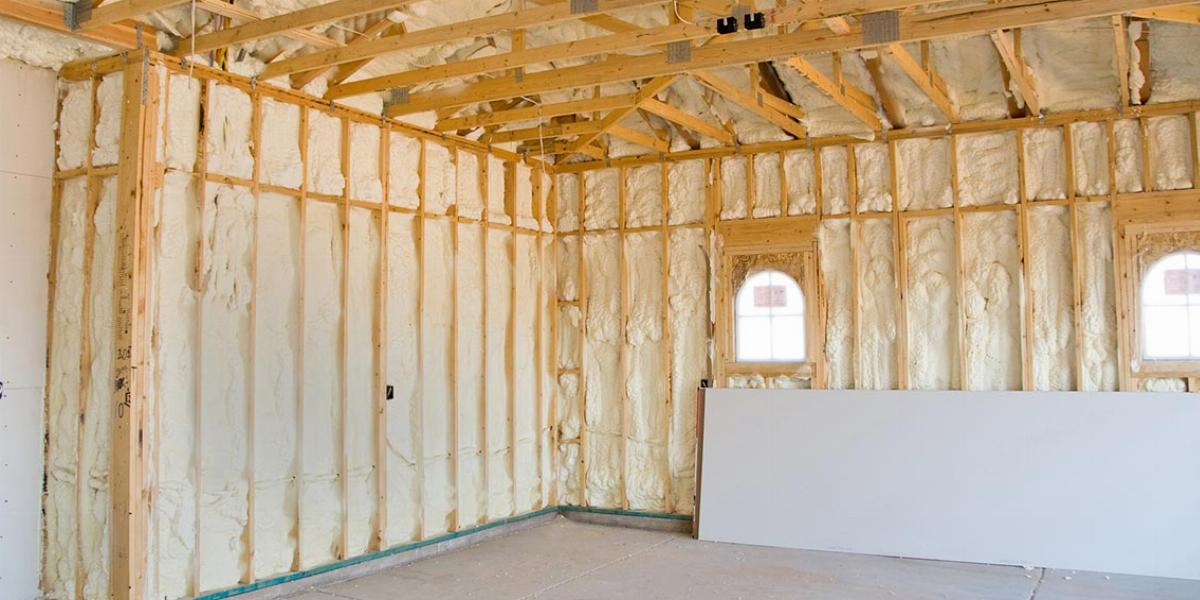 Garage & Commercial Building Spray Foam Insulation in Toronto, Ontario